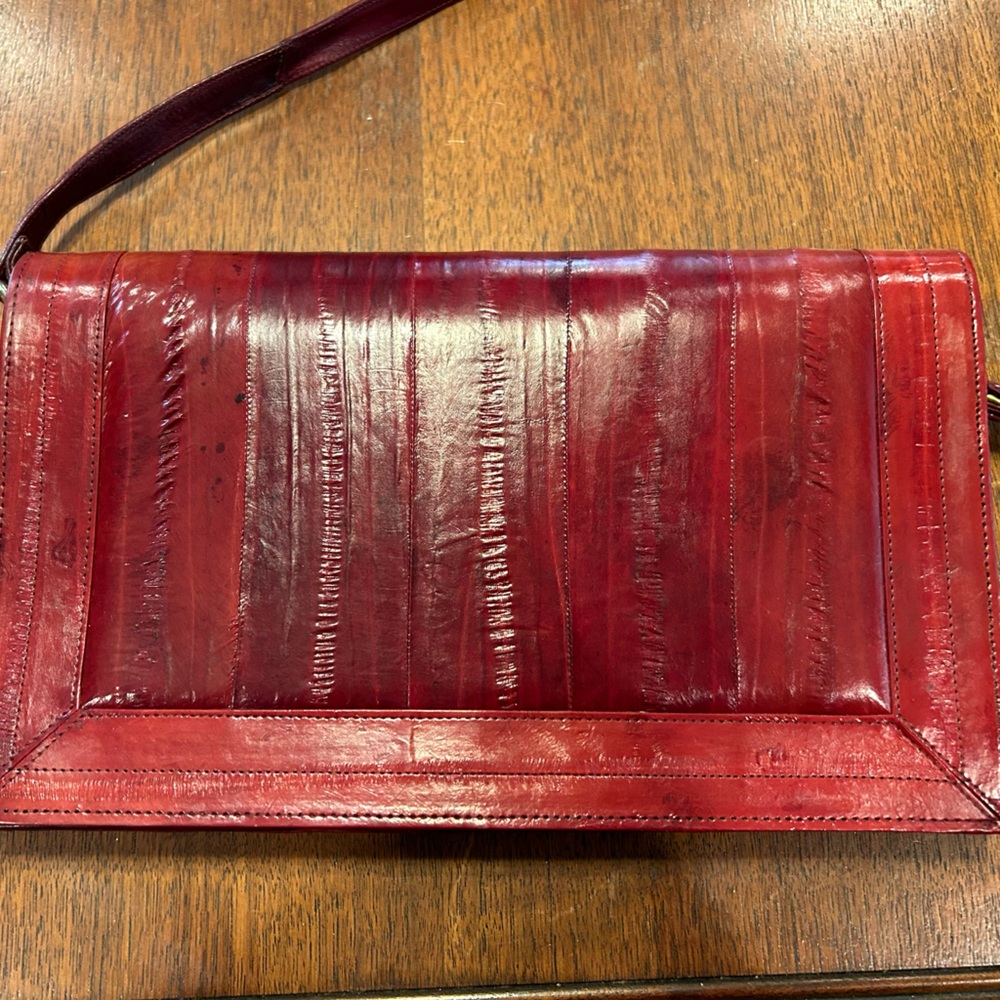 VINTAGE 80s red eel skin purse